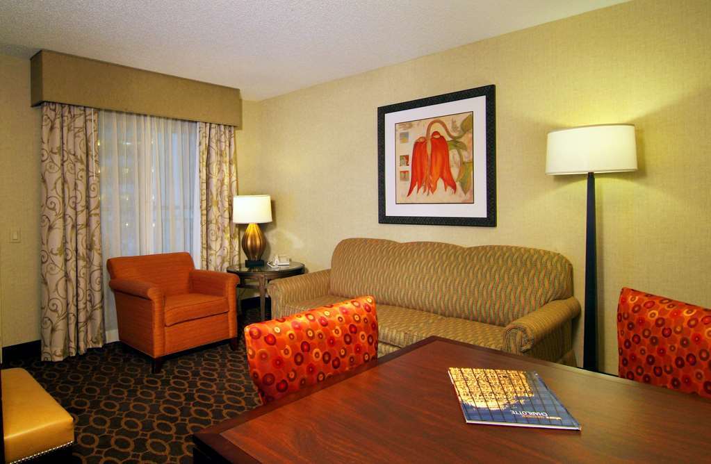 Embassy Suites Charlotte Room photo